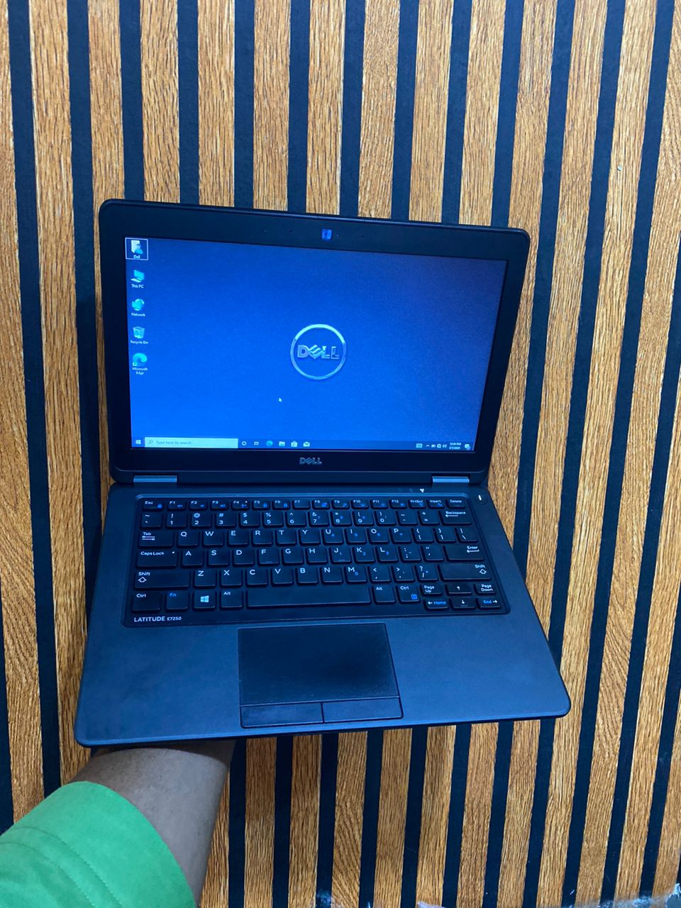 Dell Latitude 7250 – Grade 1 USA Used