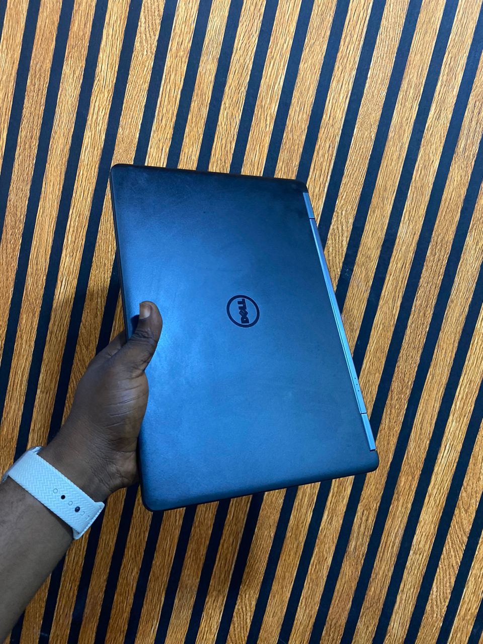 Dell Latitude 7250 – Grade 1 USA Used - Image 3